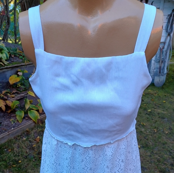 White,lacey sundress - Picture 3 of 7